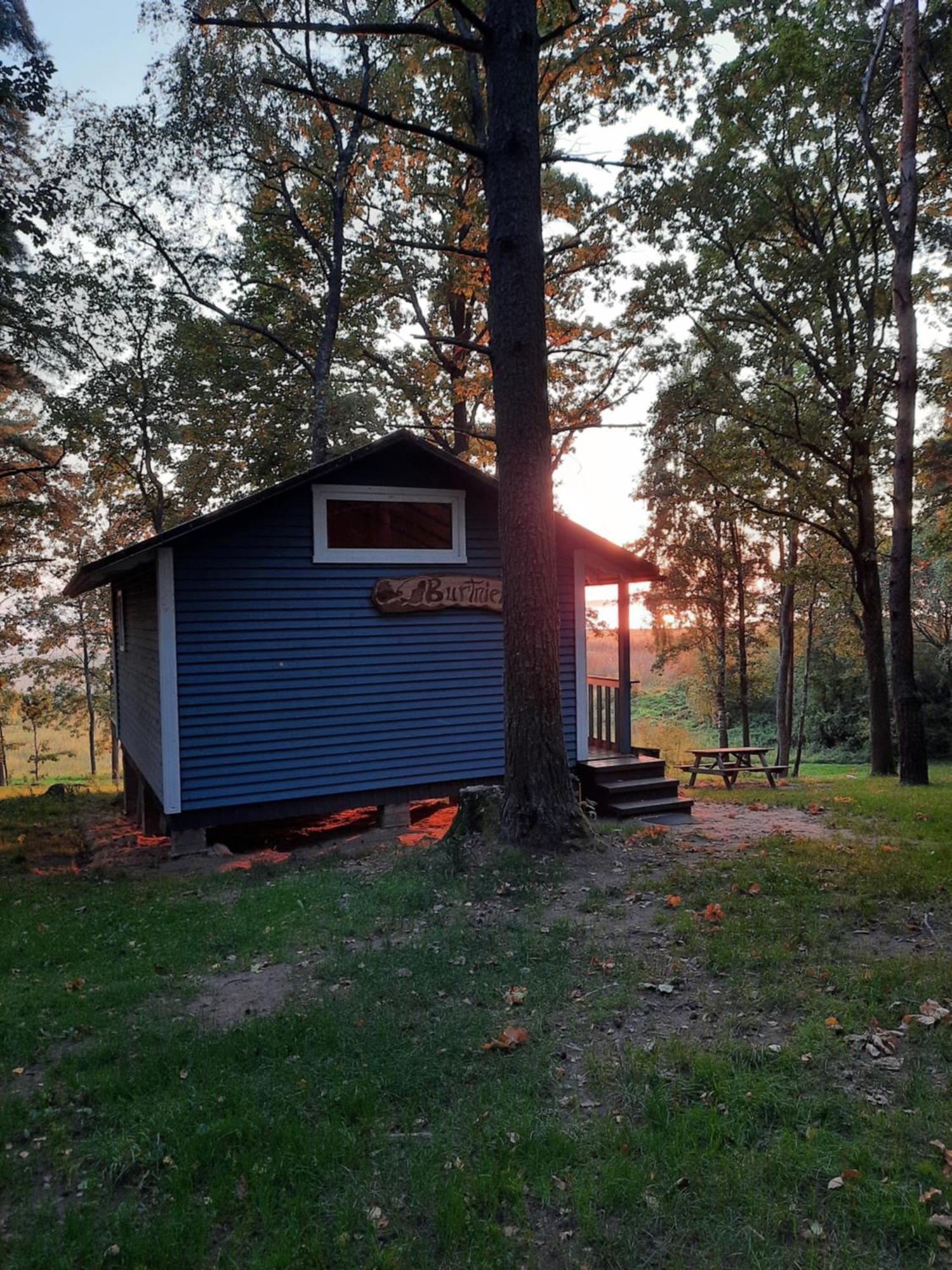 Campsite Kempings Ezerpriedes Burtnieki (Burtnieki)